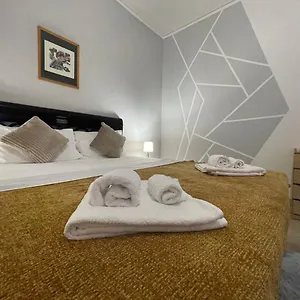 Arena Maroncelli Room2 Maison d'hôtes